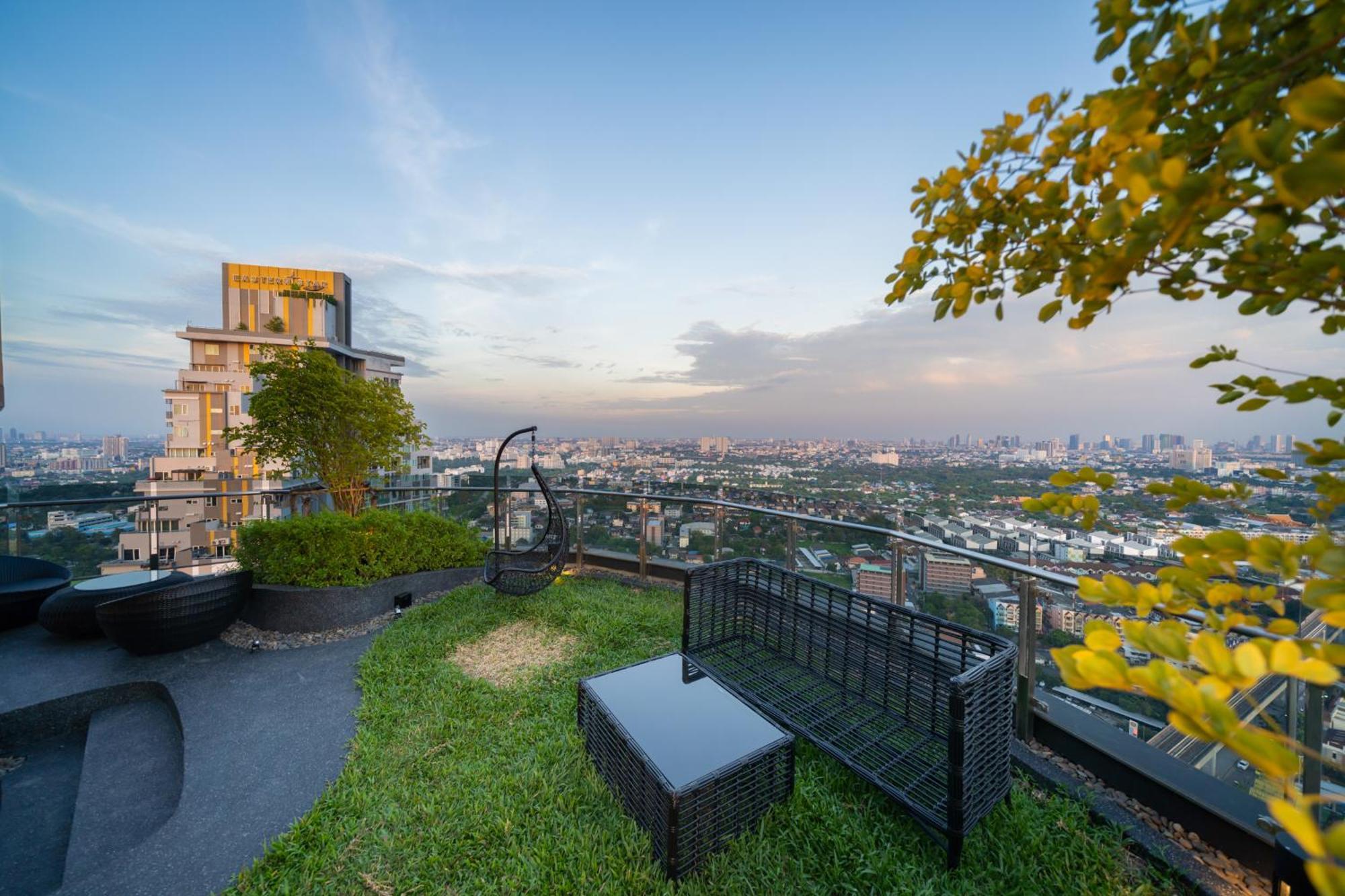 Oakwood Suites Tiwanon Bangkok Нонтабури Екстериор снимка